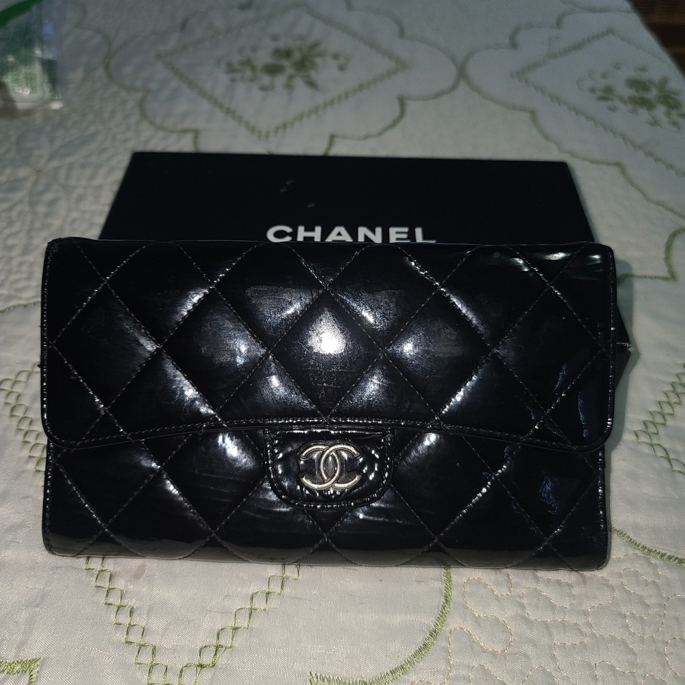 Black Chanel wallet Pre-owned